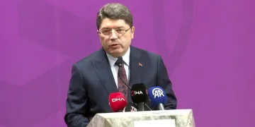 Yılmaz Tunç’tan anayasa açıklaması