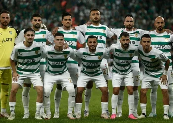 Bursaspor, tüm liglerde gol yemeyen tek takım unvanını koruyor