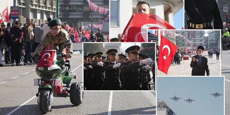 Bursa’da Cumhuriyetin 101. yılı coşkuyla kutlandı