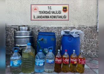 Merdivende piknik tüpüyle yapılan pişi yangın çıkardı
