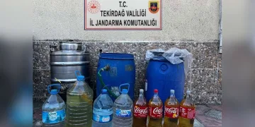 Merdivende piknik tüpüyle yapılan pişi yangın çıkardı