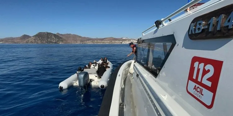 Manavgat’ta kamyonet ile otomobil çarpıştı: 2 yaralı