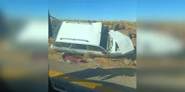 Manavgat’ta kamyonet ile otomobil çarpıştı: 2 yaralı