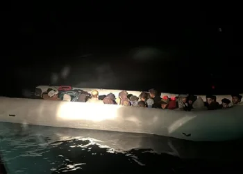 Parkta bıçaklı kavga, yaralanan iki kişi hastaneye kaldırıldı