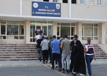 FETÖ’nün sözde “Bölge Talebe Mesulü” yakalandı: 2 gözaltı