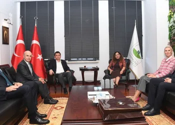 Erkan Aydın, belediye başkanlarını ağırladı