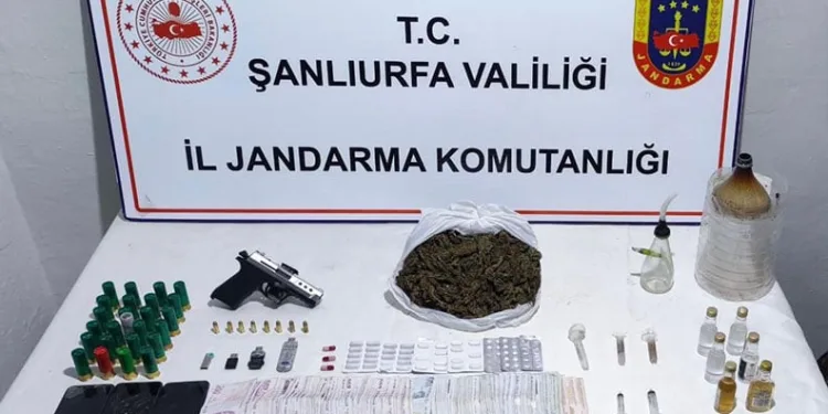 Aksaray’da cip ile kamyonet çarpıştı: 3 yaralı