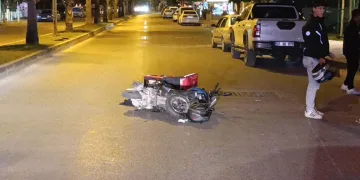 Yaya geçidinde scooter ile motosiklet çarpıştı: 3 yaralı