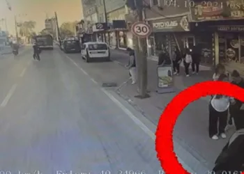 Bursa’da palet fabrikasında yangın