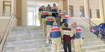 Samsun’da örtü yangını korkuttu