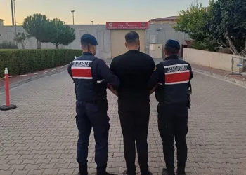 Tırın dorsesinde 380 bin adet kaçak sigara ele geçirildi