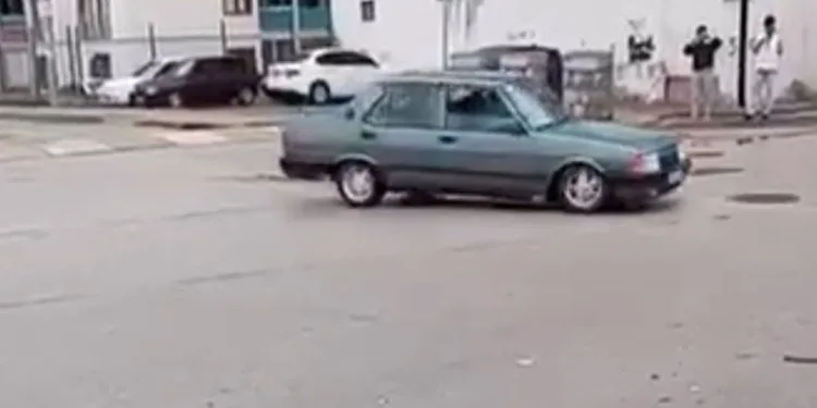 Bursa’da otomobiliyle dakikalarca drift attı