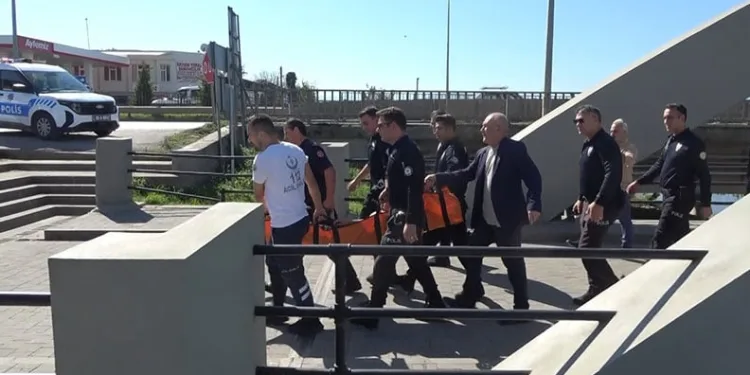 Ters yönde ilerleyen otomobil, yurda dönen öğrenciye çarptı