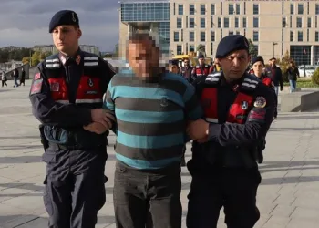 Pasinler’de deprem korkuttu