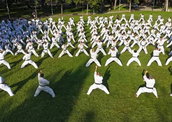 Bursa’da karate şovu