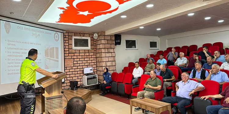 Uyuşturucu operasyonunda tırda 345 kilo skunk ele geçirildi