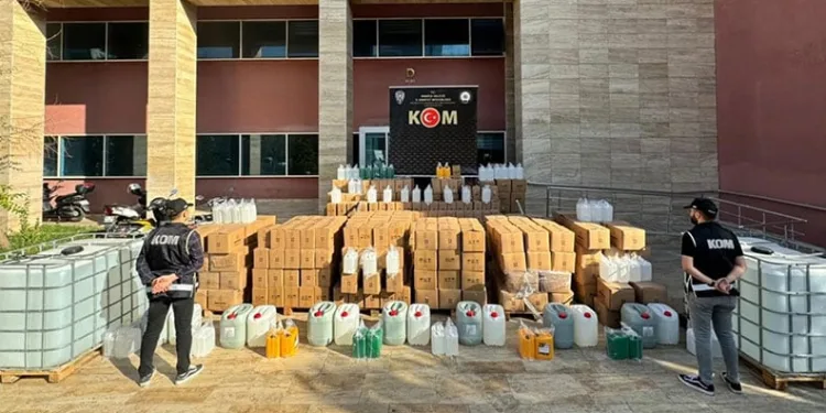 Manisa’da eş zamanlı kaçak içki operasyonu