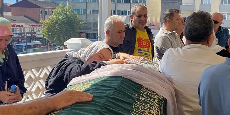 Gaziosmanpaşa’da 2 kişi sahte içkiden hayatını kaybetti