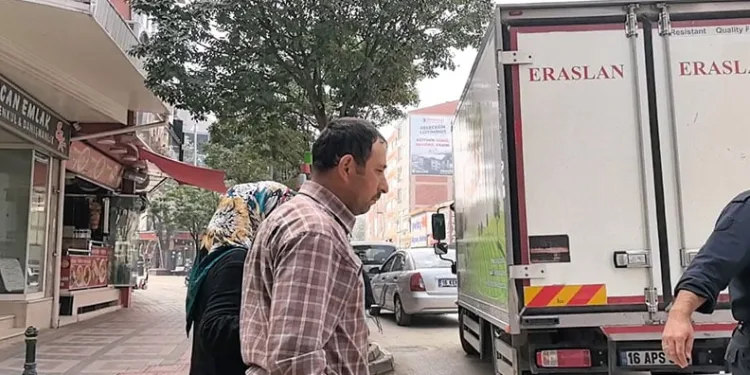 Bursa’da dolandırıcıların tuzağına düşen şahsı polis kurtardı