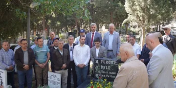Turgut Ünlü mezarı başında anıldı