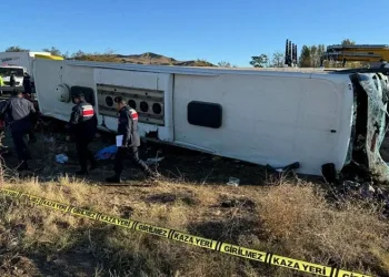 Aksaray’da yolcu otobüsü devrildi: 7 ölü 25 yaralı