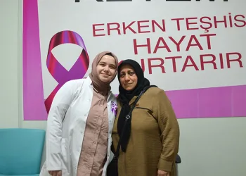 Bursa’da ısrarlarla yaptırdığı kanser taraması hayatını kurtardı