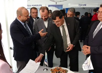 Balık tezgahlarında son 3-4 senenin en bol palamut sezonu yaşanıyor