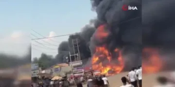 Uganda’da yakıt tankeri patladı: 11 ölü