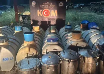 Bursa’da 4 ton sahte içki ele geçirildi