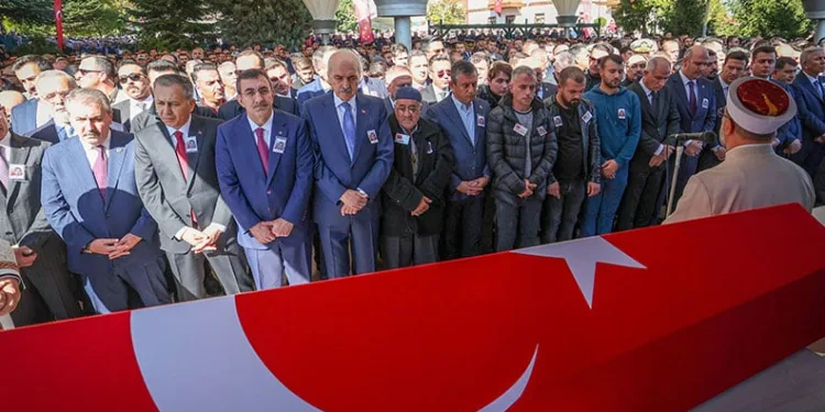 Şehit taksici Murat Aslan son yolculuğuna uğurlandı
