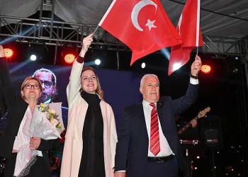 29 Ekim coşkusu Karacabey ve Gemlik’te