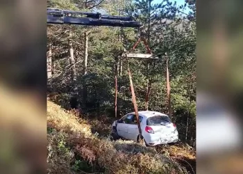 Kars’ta maganda kurşunuyla hayatını kaybeden minik Muhammet, gözyaşlarıyla uğurlandı