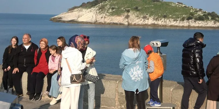 Amasra’da ziyaretçi yoğunluğu