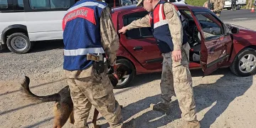 Merdivende piknik tüpüyle yapılan pişi yangın çıkardı