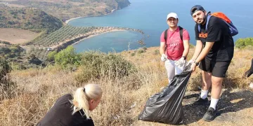 Kapanca Limanı seyir tepesi çöplüğe döndü