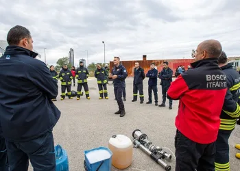 Büyükşehir’den fabrika itfaiyecilerine özel eğitim