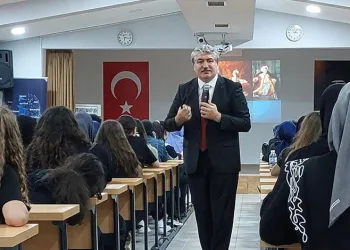 Festivalin en renkli ismine ziyaret