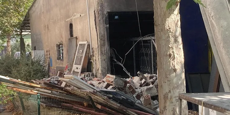 Mersin’de boya atölyesinde patlama: 1’i ağır 3 yaralı
