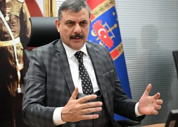 Silahlı saldırgan saklandığı evde yakalandı