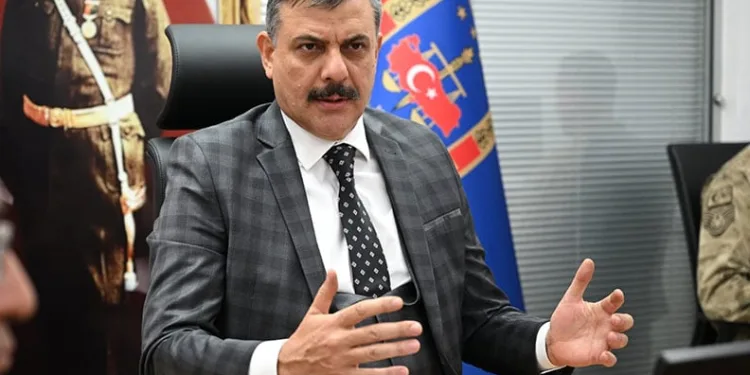 Silahlı saldırgan saklandığı evde yakalandı