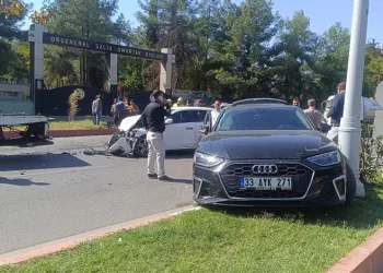 Siirt’te iki otomobil çarpıştı: 4 yaralı