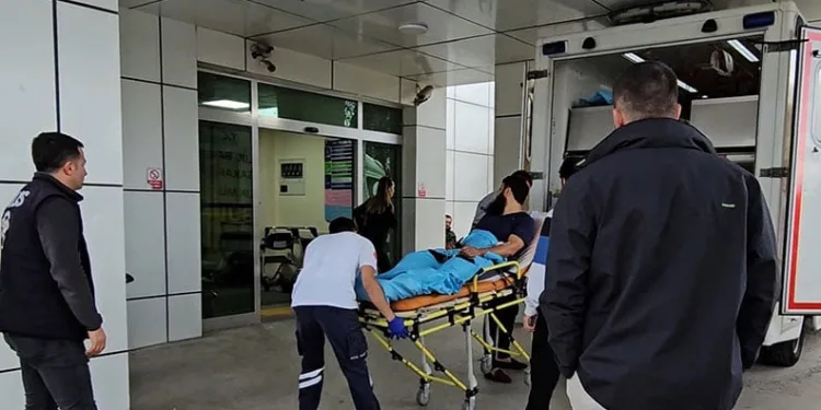 Kavgayı ayırmak isterken kendisine saldıran 4 kişiyi silahla vurmuştu, yakalandı
