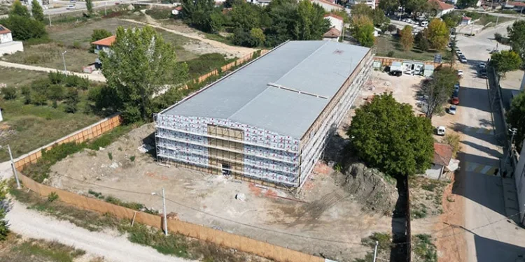 İnegöl’e yeni spor salonu