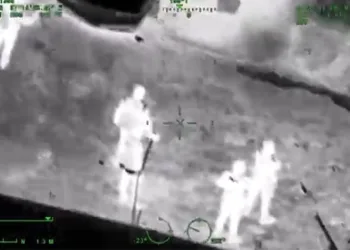 İzmir’de silah tacirlerine helikopter destekli operasyon