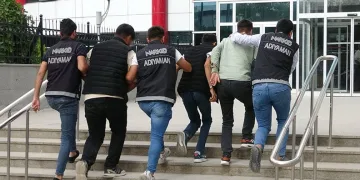 Şehrin merkezinde bomba alarmı