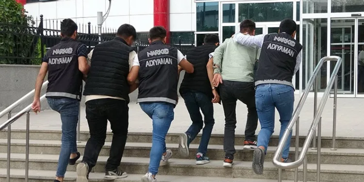 Şehrin merkezinde bomba alarmı