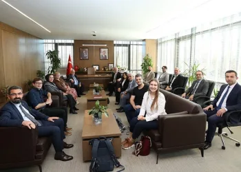Cenon heyeti kardeşliği resmiyete dökmek için İnegöl’de