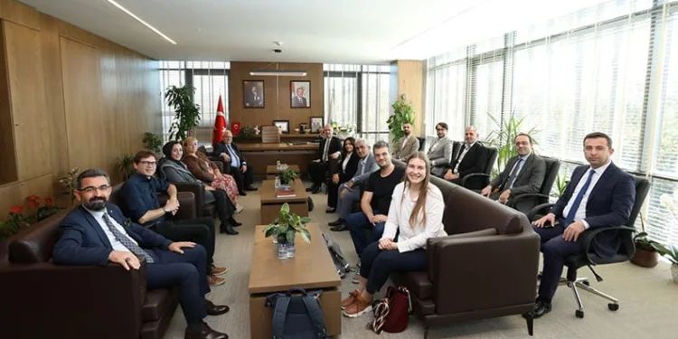 Cenon heyeti kardeşliği resmiyete dökmek için İnegöl’de