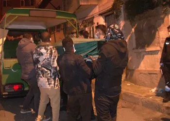 4 katlı binadan anne ve bebeğinin cesedi çıktı