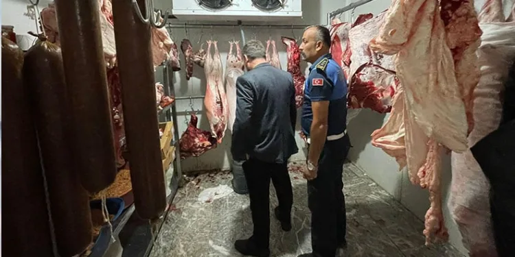 Kartepe’de meme kanserine farkındalık eğitimi